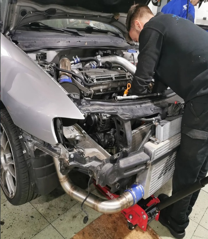 Jaicar_Motor_empleado_694x796